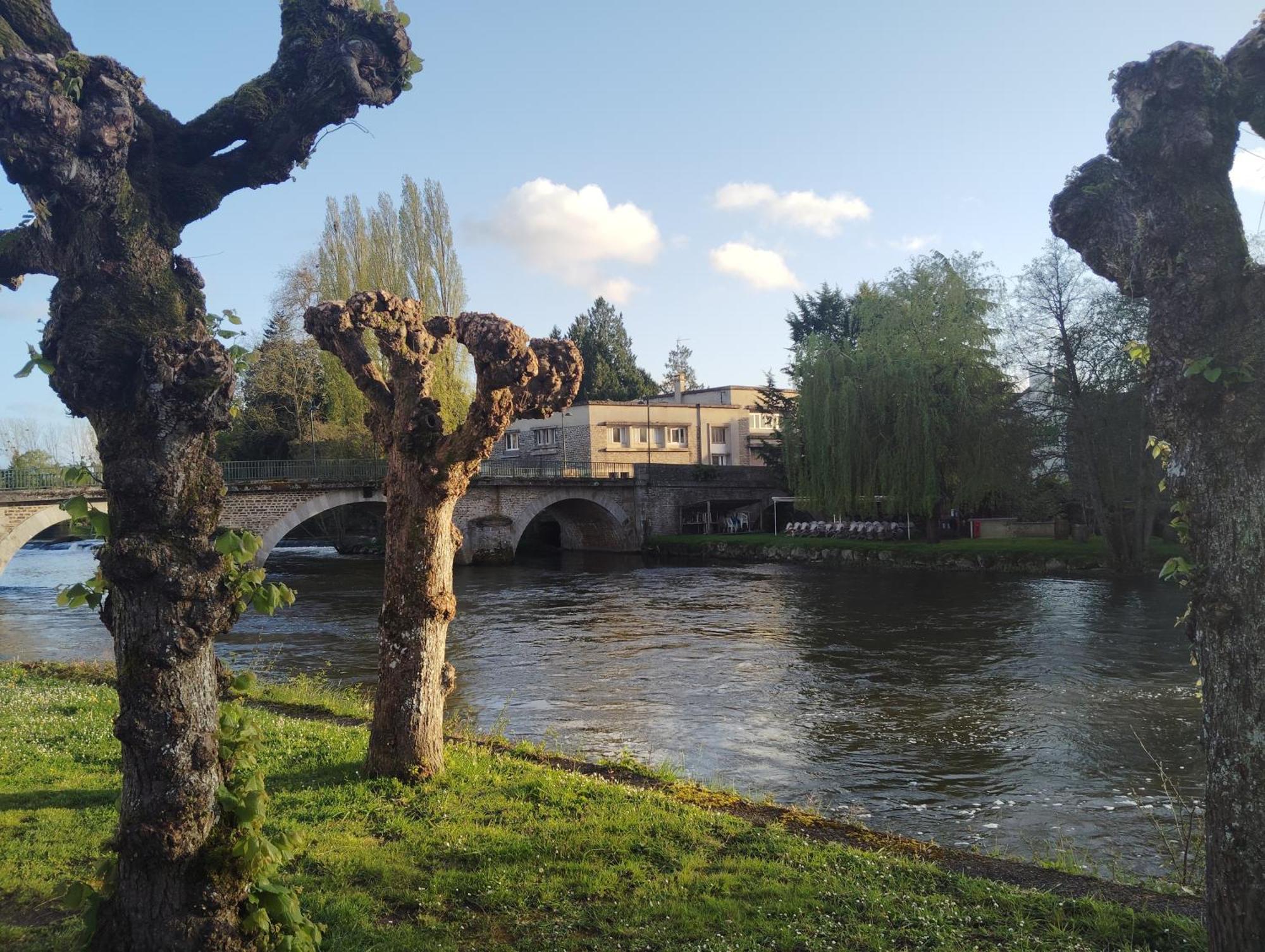 La Cabane Des Pecheurs Pont-d'Ouilly エクステリア 写真